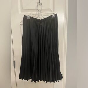 Black Pleated Midi Skirt size L